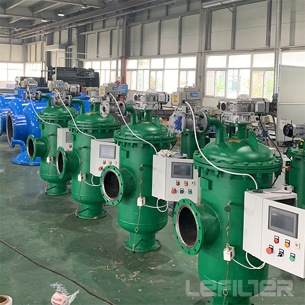 Self cleaning filters use filter screens to directly intercept impurities in water