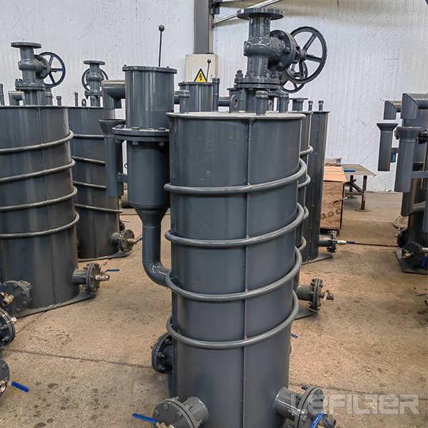 Gas drainage filter gas pipeline water removal device