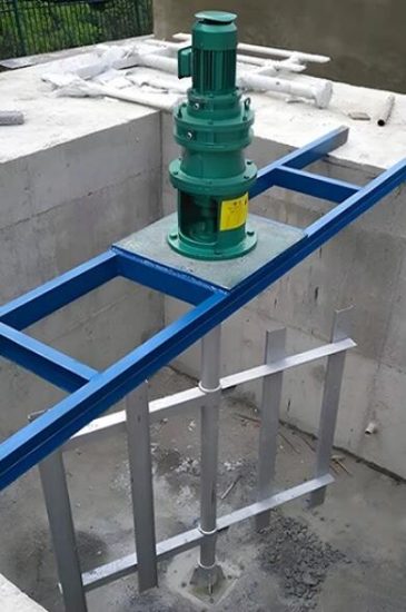 Vertical Shaft Frame Mixer for Industrial Fluid Treatment 3